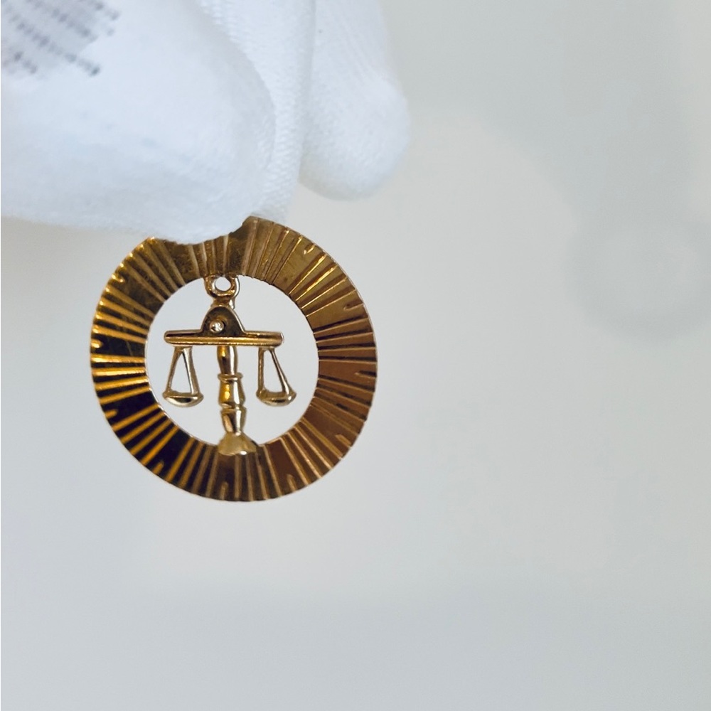 SOLID GOLD ❤️ *Moveable* SCALES OF JUSTICE Necklace Pendant 14K 📝🗽